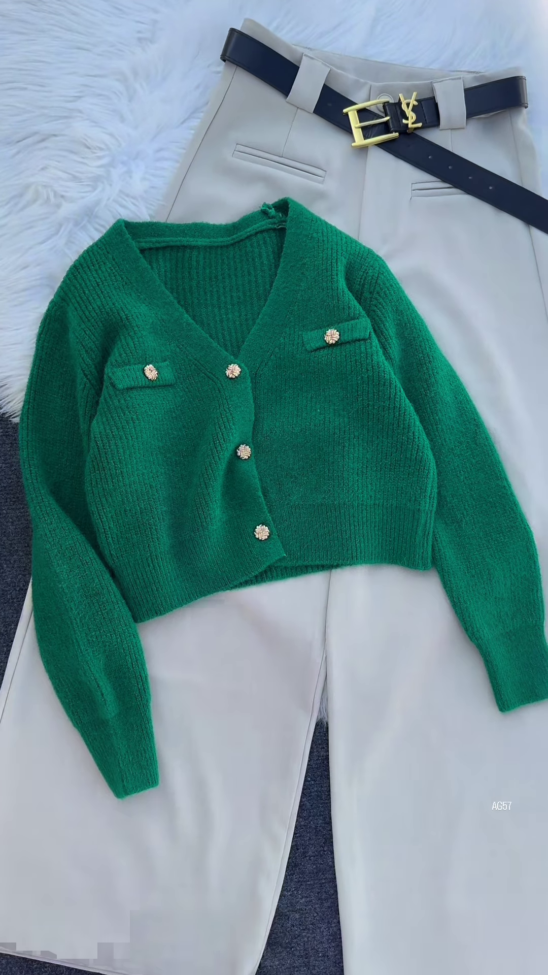 “Stay Chic, Stay You”