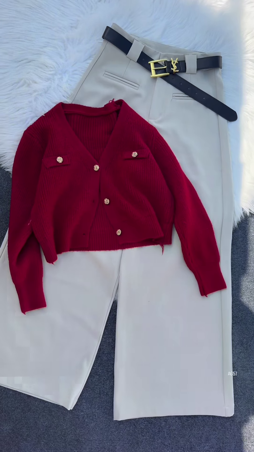 “Stay Chic, Stay You”