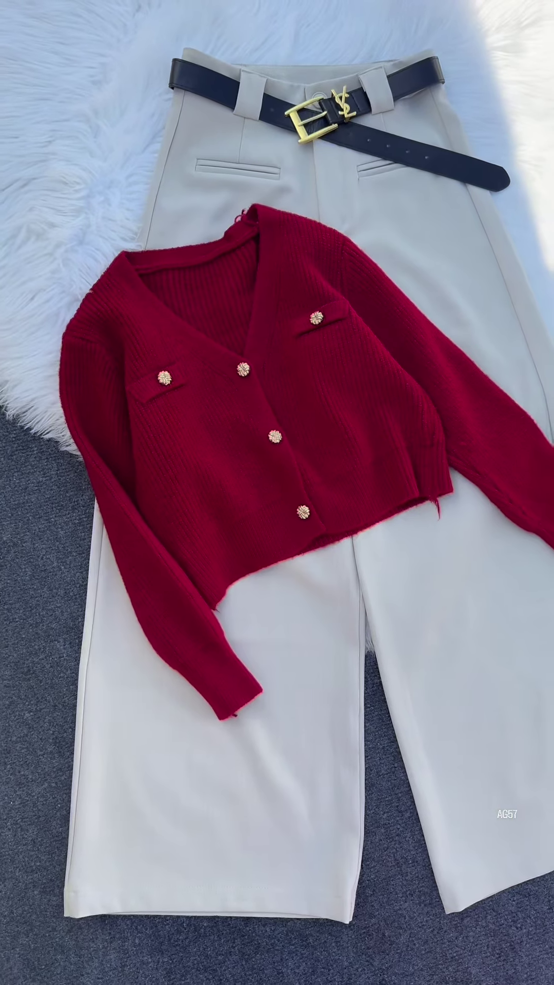 “Stay Chic, Stay You”