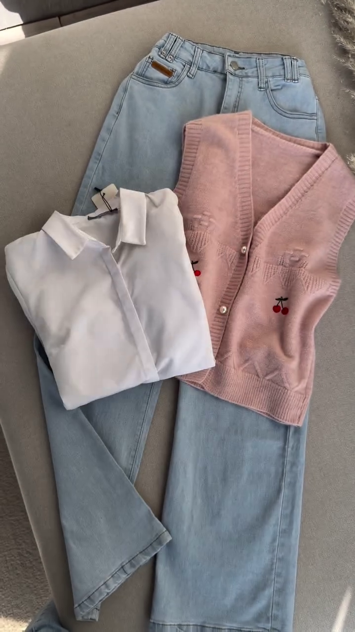 Minimal Style, Maximum Comfort