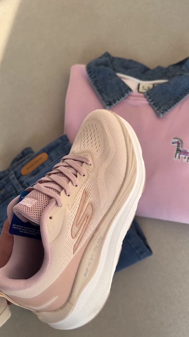 Breezy Pastel Top & White Pants Set