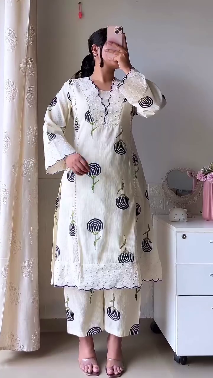 Ivory Scallop Embroidered Kurta Set