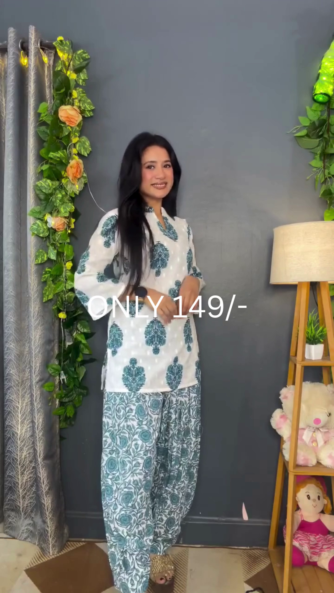 Elegant Peach Floral Printed Kurta Set