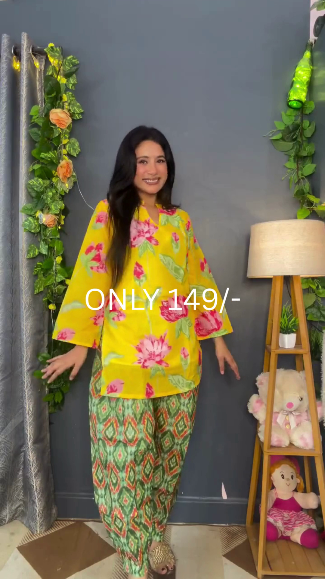 Elegant Peach Floral Printed Kurta Set