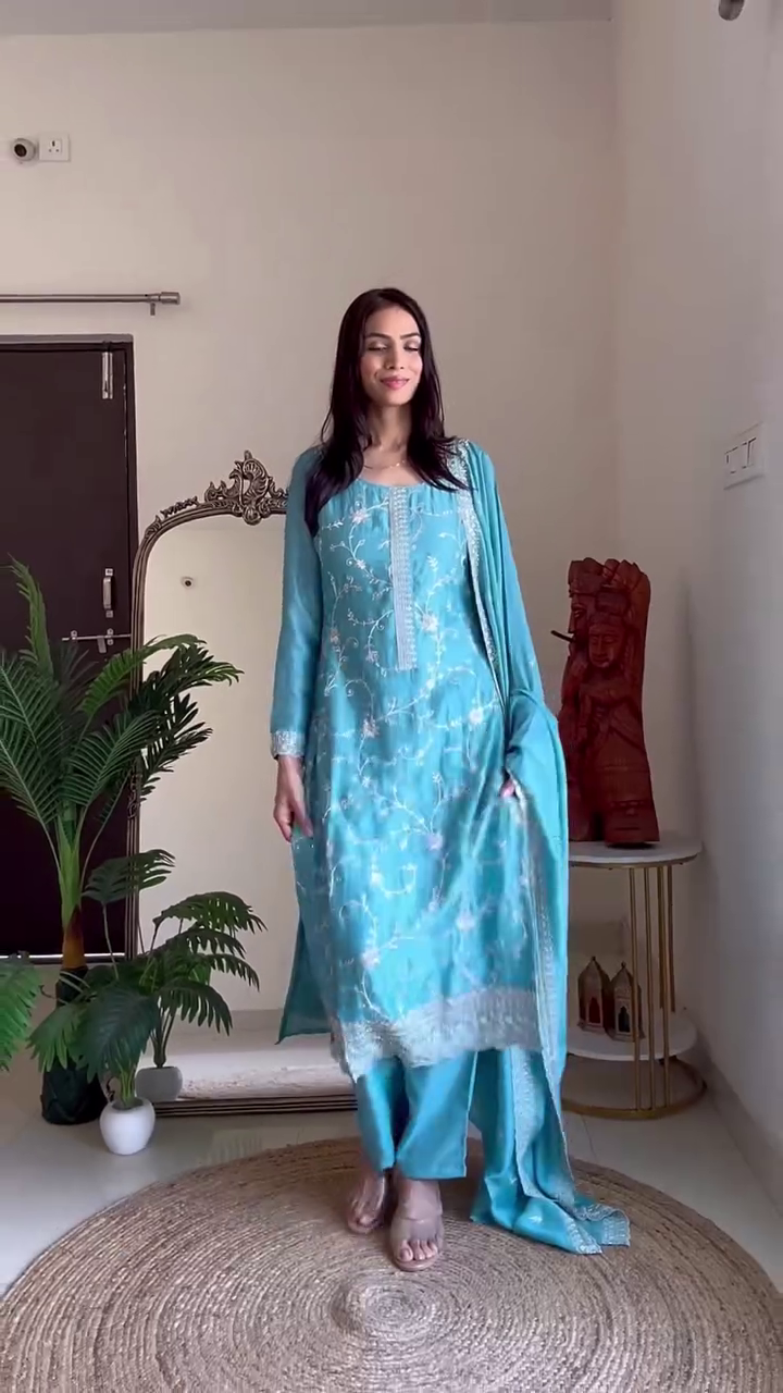 Pink Embroidered Traditional Kurta Set