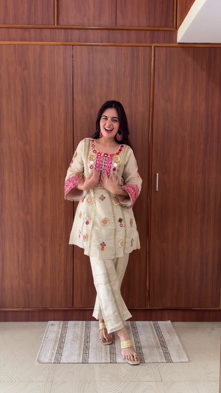 Designer Ethnic Set with Potli