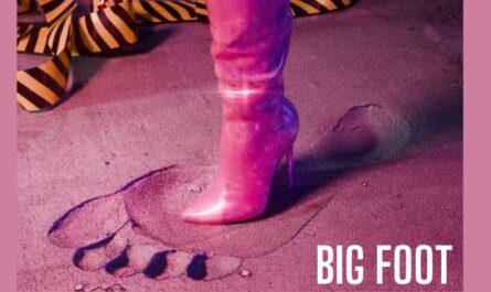 Big Foot Lyrics - Nicki Minaj