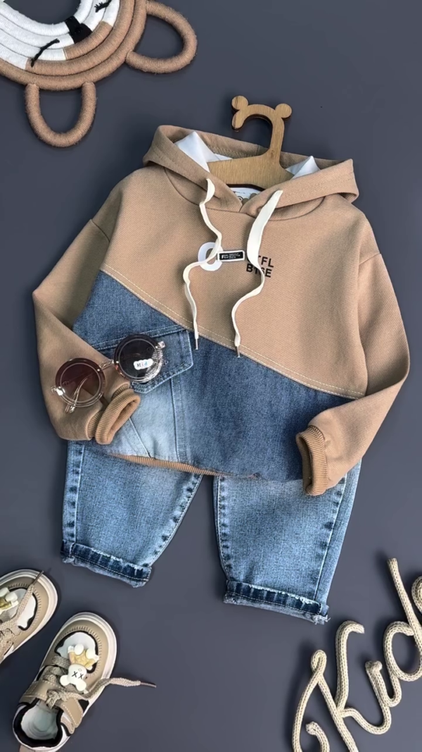 Trendy Patchwork Hoodie & Ripped Denim Set for Kids – Stylish & Comfy! - Image 4