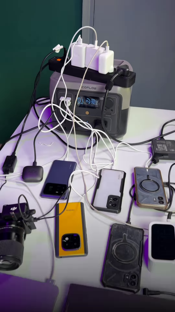 ⚡ Monster Power Bank – EcoFlow SuperStation for All Your Devices! 🔋🔌 - Image 4
